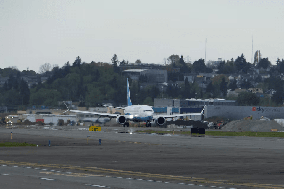 Второй самолет Boeing, предназначенный для китайской авиакомпании, вернулся в США 