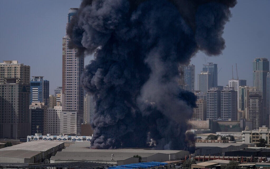 После сообщений израильских СМИ об атаке ОАЭ на Иран МИД эмиратов выпустил сообщение о праве на оборону и нежелании эскалации